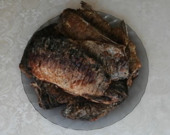 Как правильно жарить рыбу на бумаге для выпечки: секреты приготовления