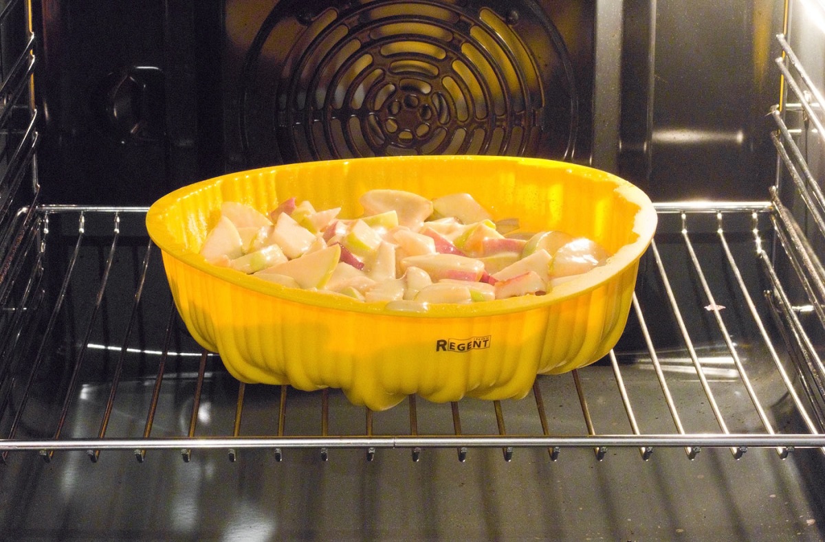 Как правильно использовать силиконовые формы для выпечки в духовке: пошаговая инструкция для начинающих