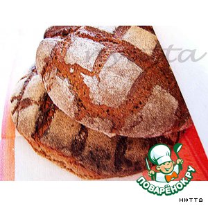 Процесс готовки свежего, ароматного ржаного хлеба