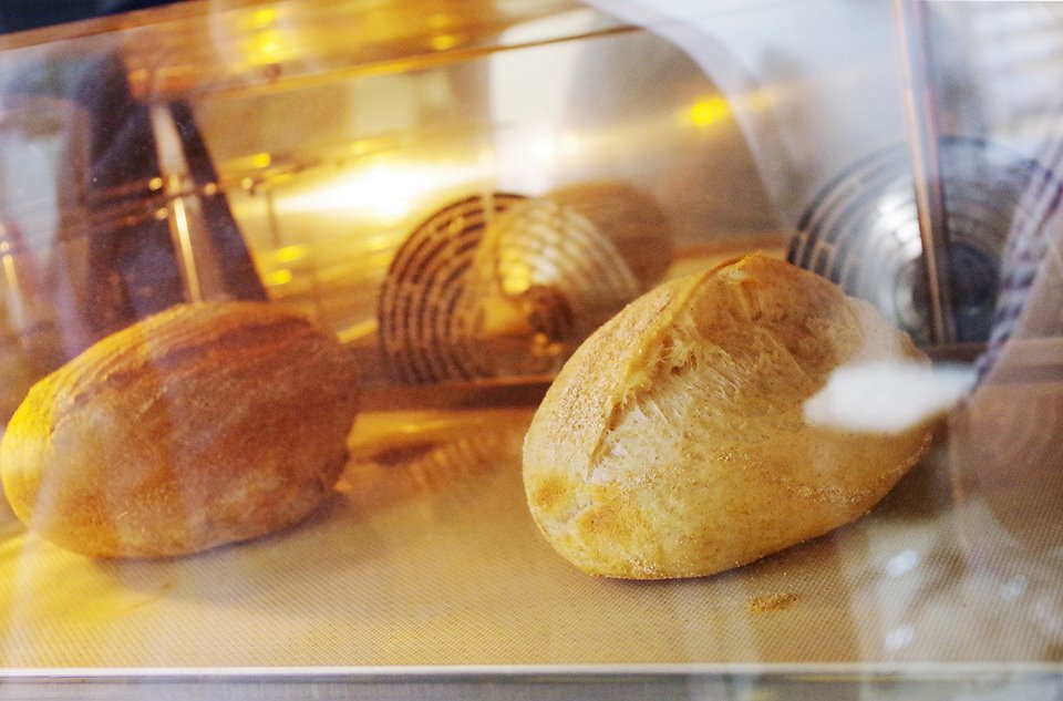 Как создать идеальную пару в духовке для безупречного хлеба: секреты выпечки