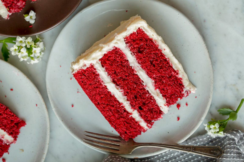 Какую духовку выбрать для идеального торта в домашних условиях: советы и рекомендации